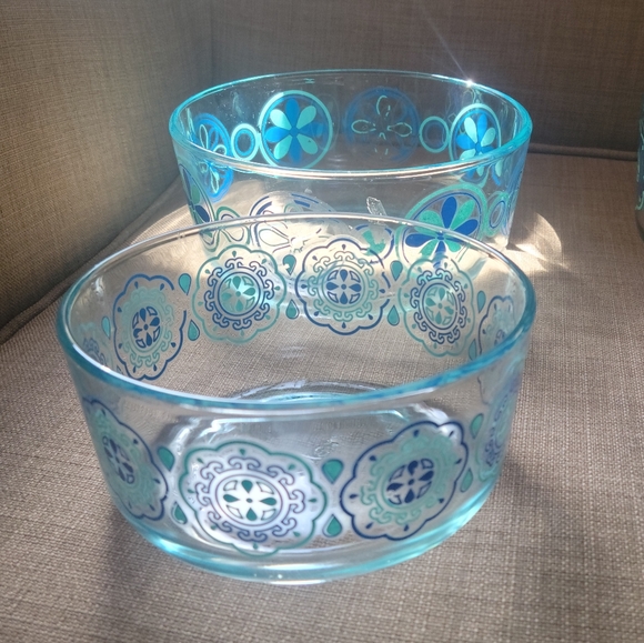 2 Pyrex Blue aqua Glass bowls used - Picture 1 of 7